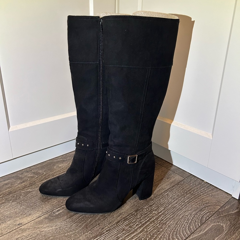 Tall suede boots